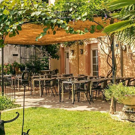Hotel Restaurant Les Touristes Вал-ле-Бан Екстериор снимка