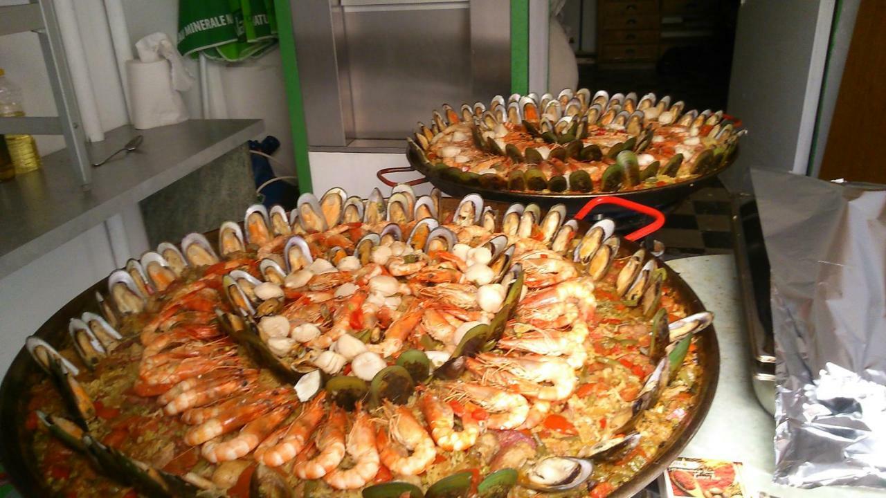 Hotel Restaurant Les Touristes Вал-ле-Бан Екстериор снимка